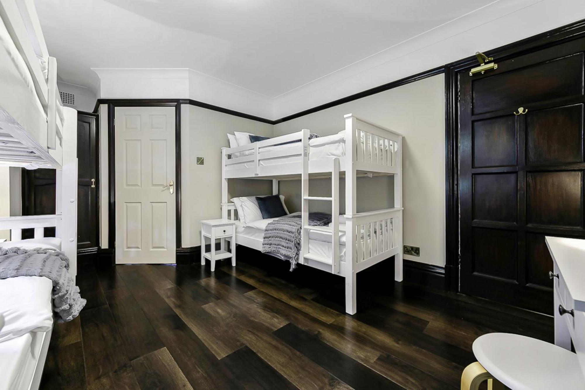 Tudor Grange Bournemouth Ngoại thất bức ảnh